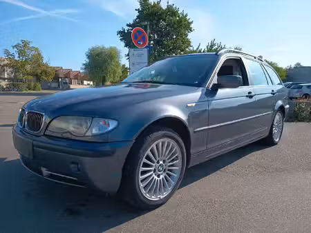 BMW Série 3 320i 2.2 170