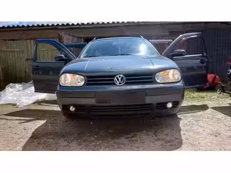 Volkswagen Golf 1.6 TDI 105
