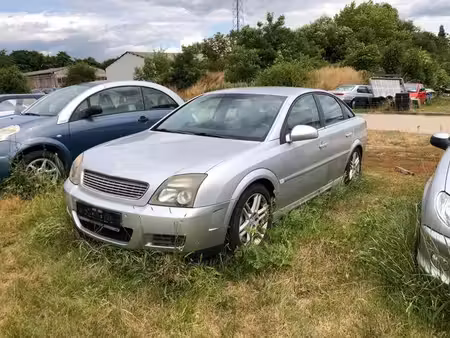 Opel Vectra 2.2 147