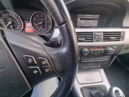 BMW Série 3 325i 3.0 218 xDrive