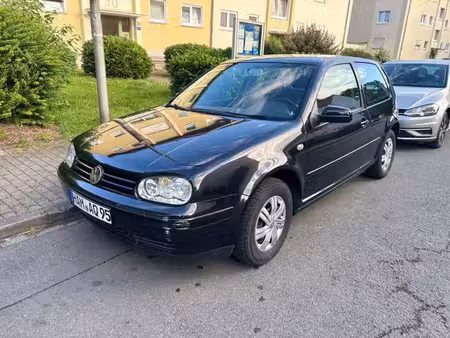 Volkswagen Golf 1.6 105 Base