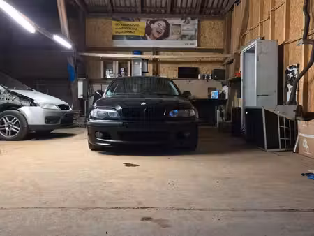 BMW Série 3 320i 2.2 170