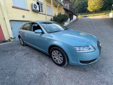 Audi A6 V6 2.4 177
