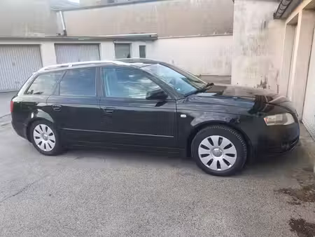 Audi A4 V6 3.0 quattro