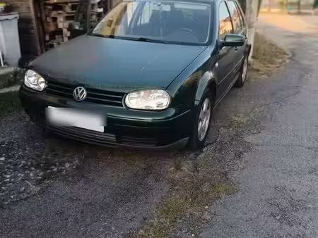 Volkswagen Golf 1.6 100