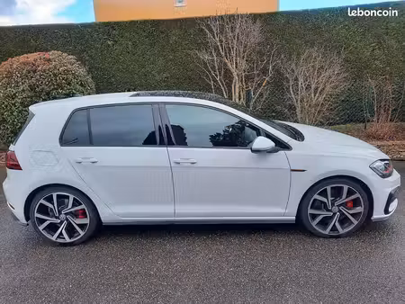 Volkswagen Golf GTI 2.0 245 Performance