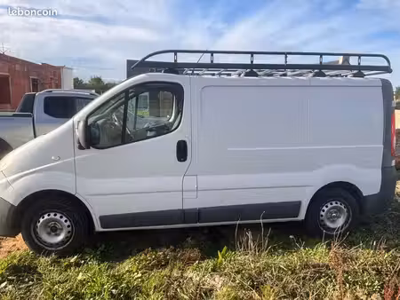 Renault Trafic 2.0 dCi 90