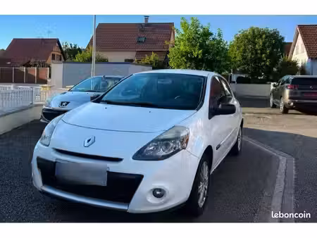 Renault Clio 1.2 75 20TH