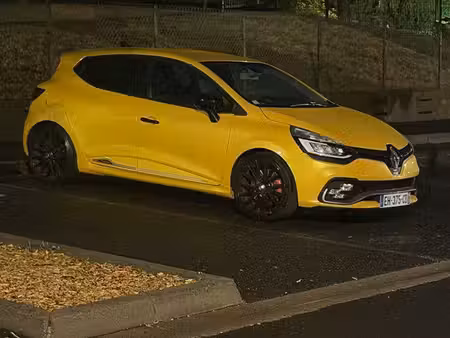 Renault Clio RS Trophy 1.6 T 220
