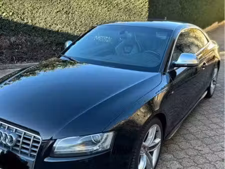 Audi A5 S5 V8 4.2 FSI 354 quattro