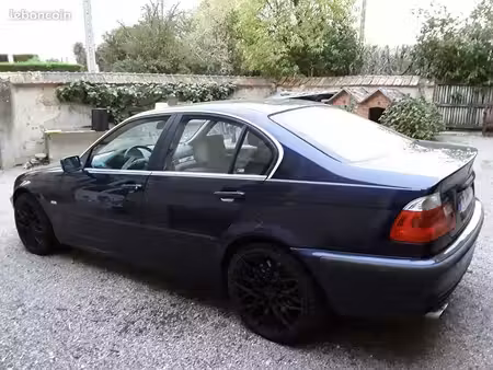 BMW Série 3 330i 3.0 231