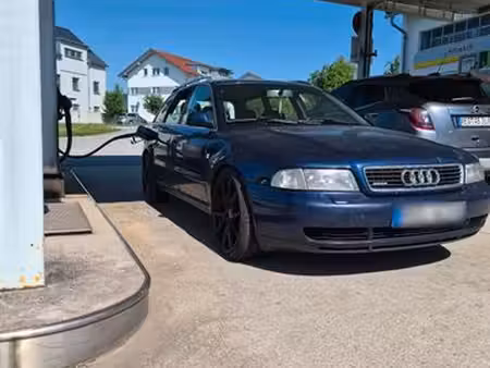 Audi A4 V6 2.4 165 quattro