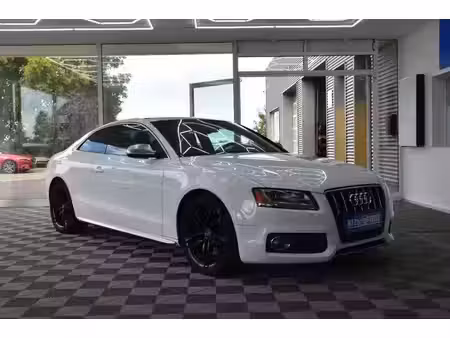 Audi A5 S5 V8 4.2 FSI 354 quattro