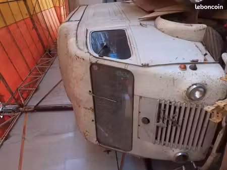 Renault Goelette 
