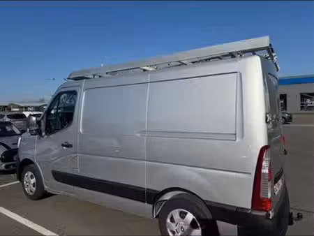 Renault Master 2.3 dCi 180