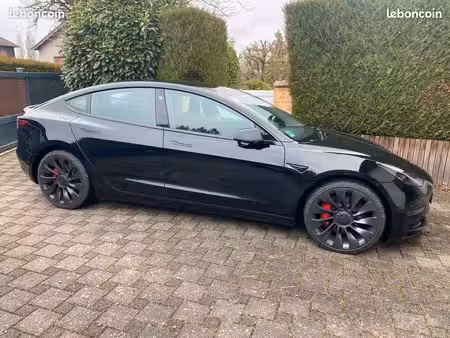 Tesla Model 3 Performance 482 PUP 4x4