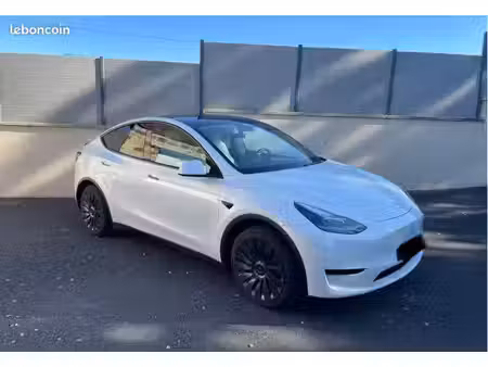 Tesla Model Y Grande Autonomie 275