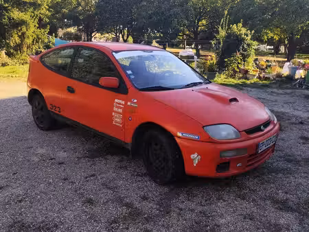 Mazda 323 1.5 90