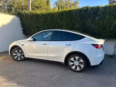 Tesla Model Y Grande Autonomie 275