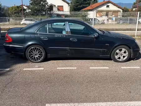 Mercedes-Benz Classe E E 240 V6 2.6 177 Avantgarde