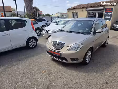 Lancia Ypsilon 1.3 MultiJet 90 Oro