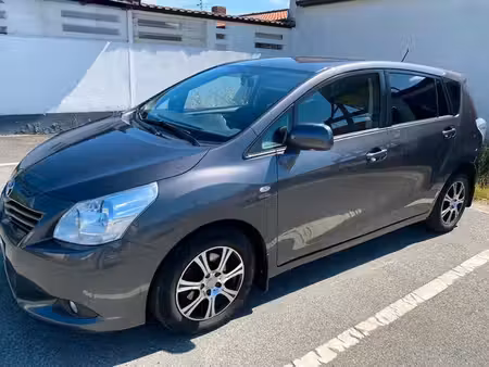Toyota Verso 2.0 126