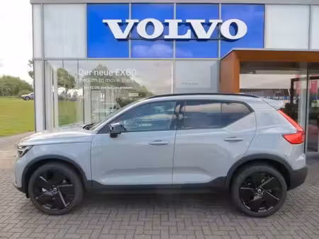 Volvo XC40 B4 2.0 197 Black Edition