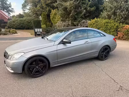 Mercedes-Benz Classe E E 200