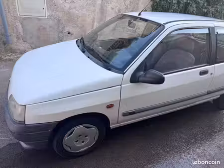 Renault Clio 1.4 80 RN
