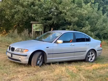 BMW Série 3 318i 105