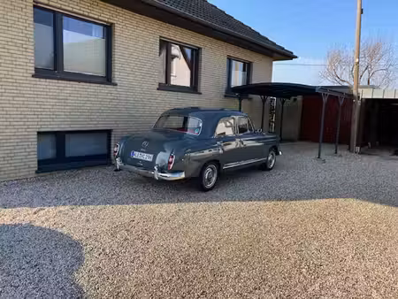 Mercedes-Benz Ponton 180