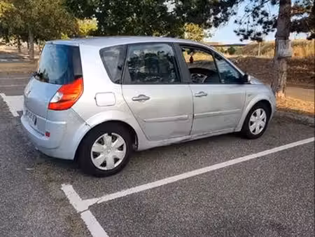 Renault Scénic 1.9 dCi 130
