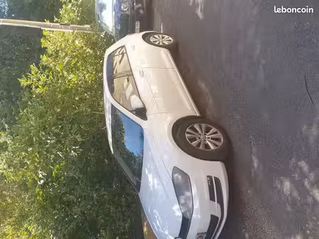 Volkswagen Golf 1.6 TDI 105