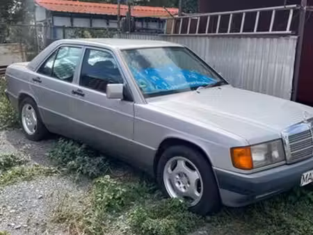 Mercedes-Benz 190 