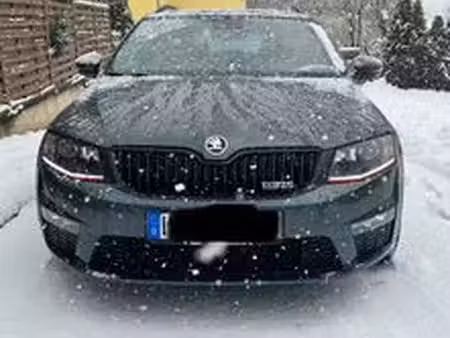 Škoda Octavia RS 2.0 TSI 220