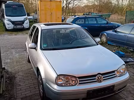 Volkswagen Golf 1.6 105