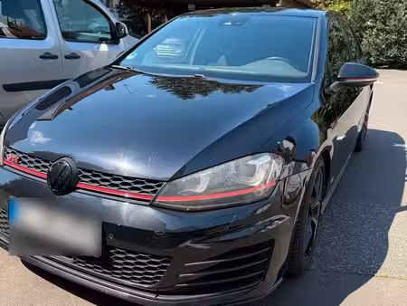 Volkswagen Golf GTI 2.0 TSI 220
