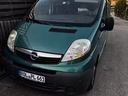 Opel Vivaro 2.5 CDTI