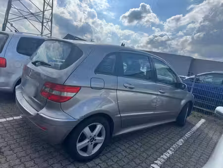 Mercedes-Benz Classe B B 180 136