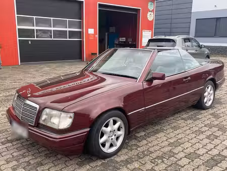 Mercedes-Benz Classe E E 200 136 Final Edition