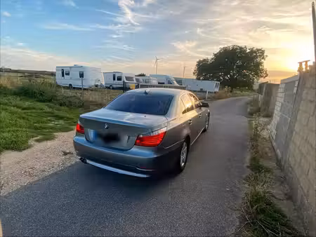 BMW Série 5 523i 2.5 TDI 190