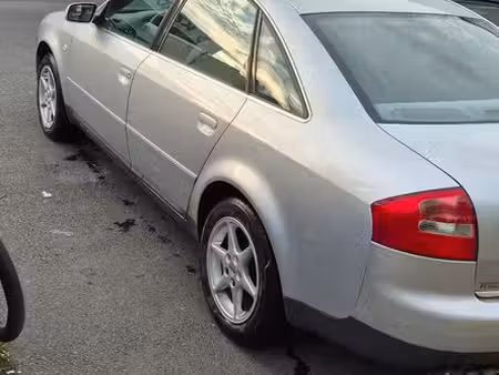 Audi A6 V6 2.4 177