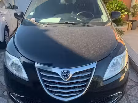 Lancia Ypsilon 1.2 69 Silver