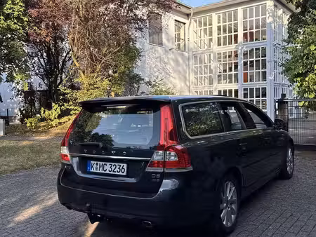 Volvo V70 D5 2.4 215 Summum 4x4