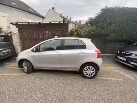 Toyota Yaris 1.4 90