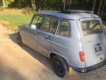 Renault R4 4L
