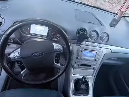 Ford Galaxy Titanium