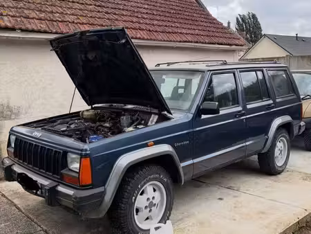 Jeep Cherokee 2.5 115