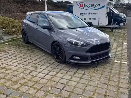 Ford Focus ST 2.0 250