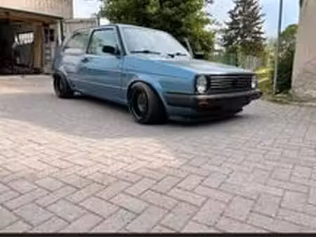 Volkswagen Golf 1.8 90